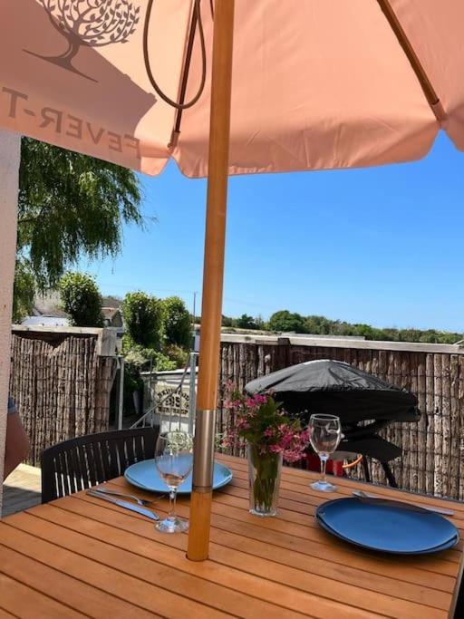 Redwood Apartment Sleeps 10 in Croyde, North Devon, Croyde (updated