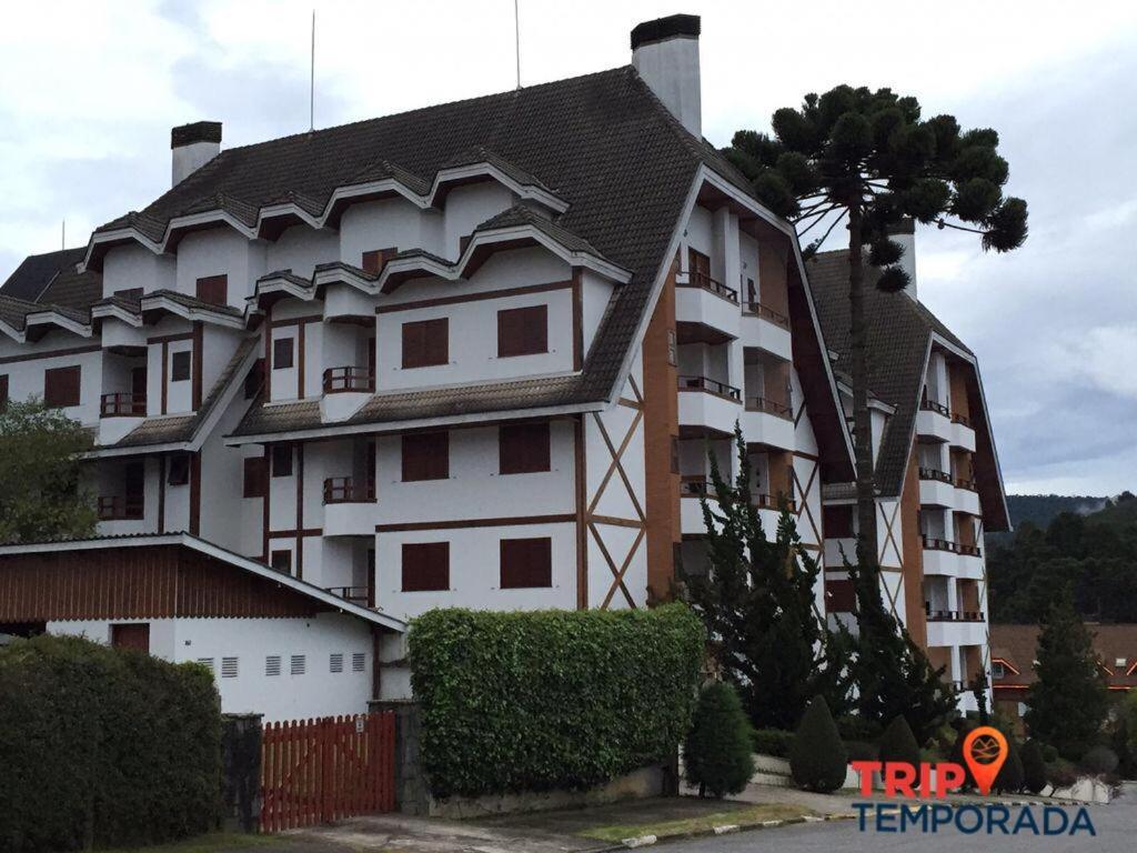 Apartamento a 300 metros do centrinho do Capivari - Residencial La Villete - Appartement Met Drie Slaapkamers