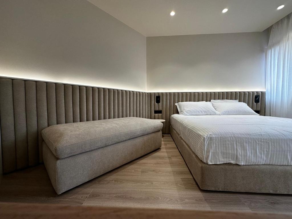Gaia's Luxury Apartment - Image 7