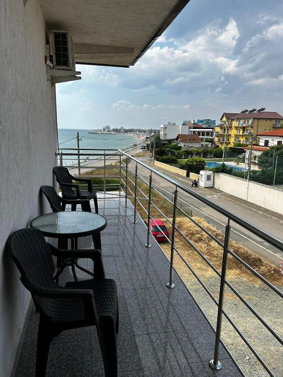 S&K Dotro - Quarto Triplo Com Vista Parcial Do Mar E Varanda
