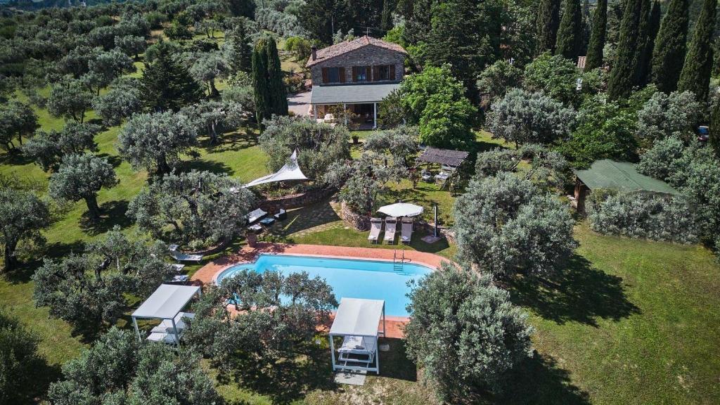 an aerial view of a house with a swimming pool at San Martino in Certaldo