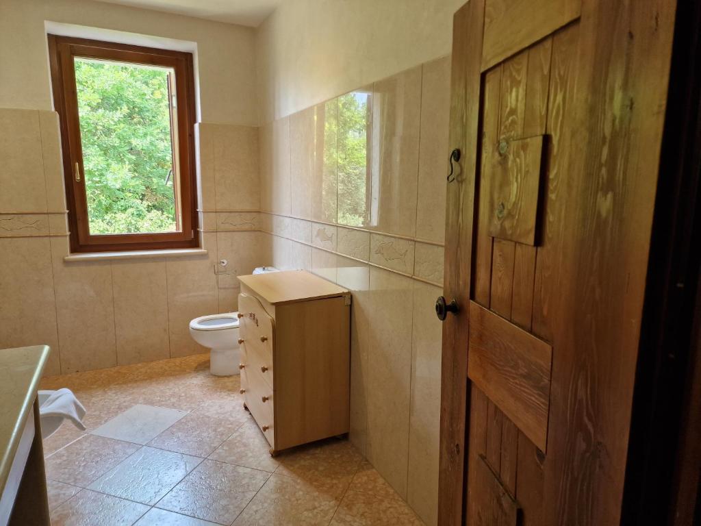 Łazienka w obiekcie "Cortela" appartameni in villetta singola