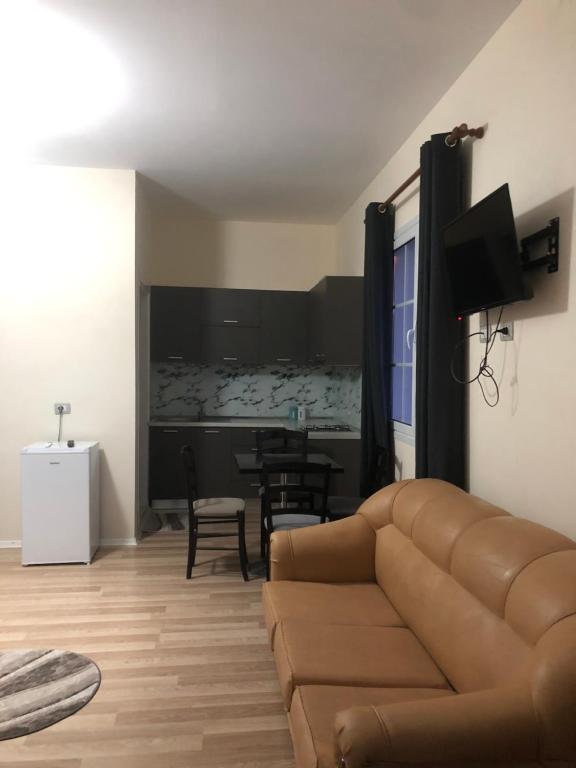 Juna's Apartaments - Imazhi 5