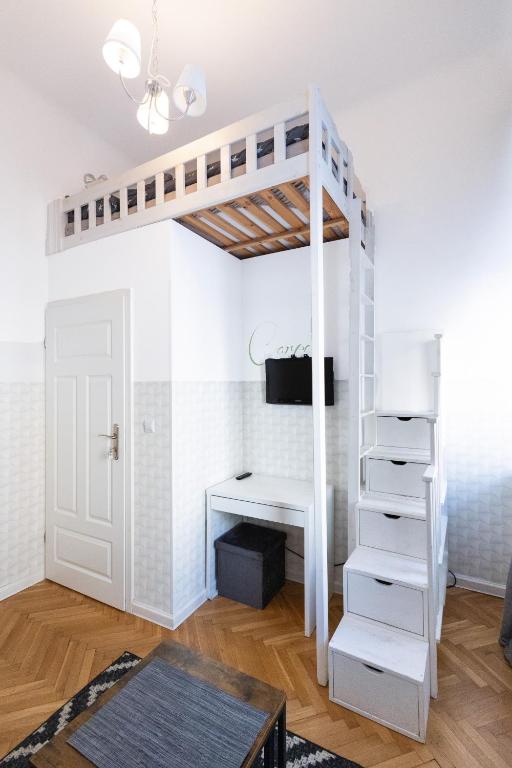 ClickTheFlat Warsaw Philharmonic Apart Rooms - Double Room With Shared Bathroom
