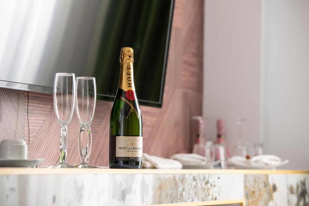 Pela Veranda Exquisite Suites - 12