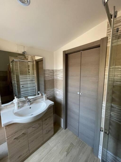 Casa Vacanze a Carbonia - Accogliente Appartamento Vicino al Mare