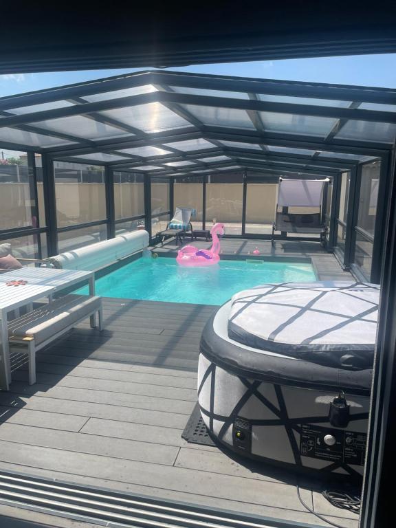 L'Aurore suite de charme, clim jacuzzi, sauna, piscine chauffée cuisine... - One-Bedroom House