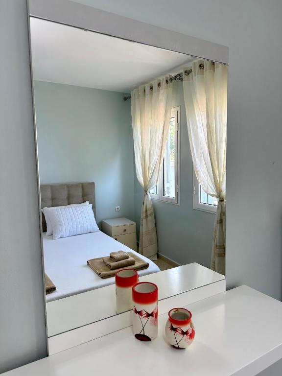 Apartment for rent Piqeras, Sarande - Imazhi 1