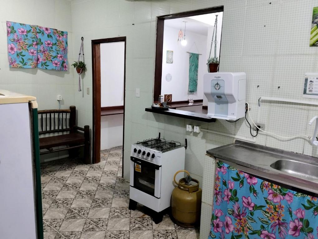 Kuchyň nebo kuchyňský kout v ubytování Jurema Hostel
