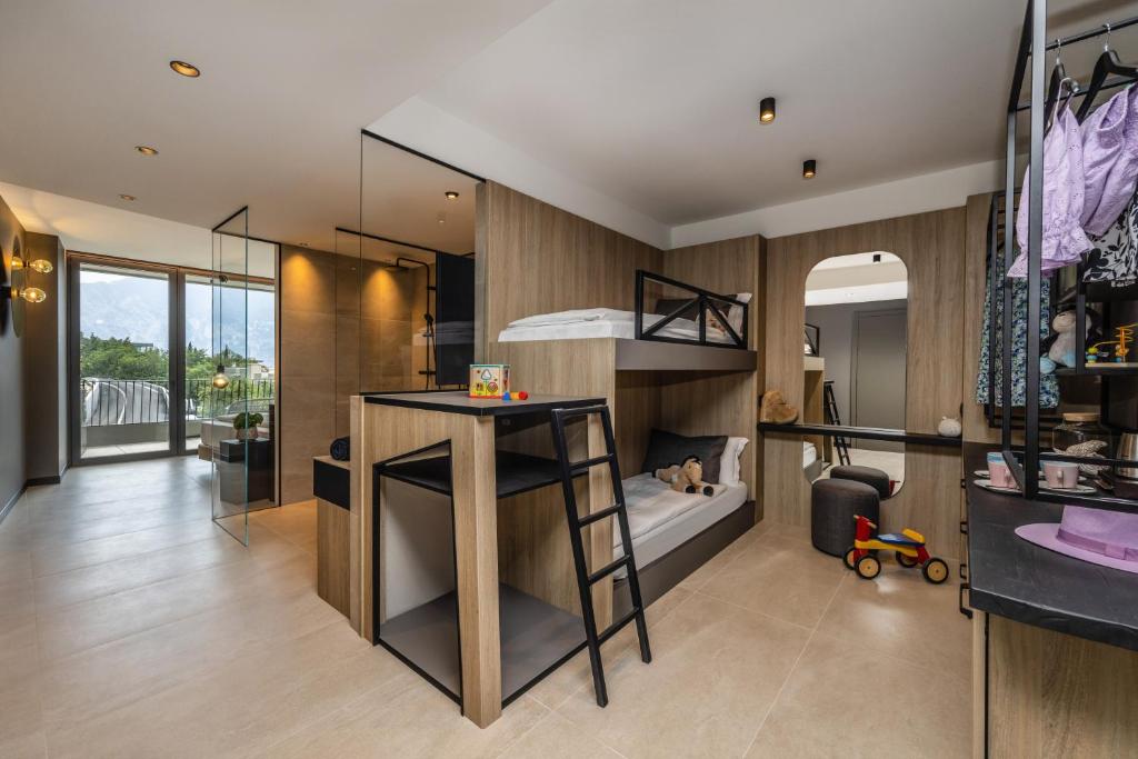 Kuchyň nebo kuchyňský kout v ubytování Gardea SoulFamily Resort