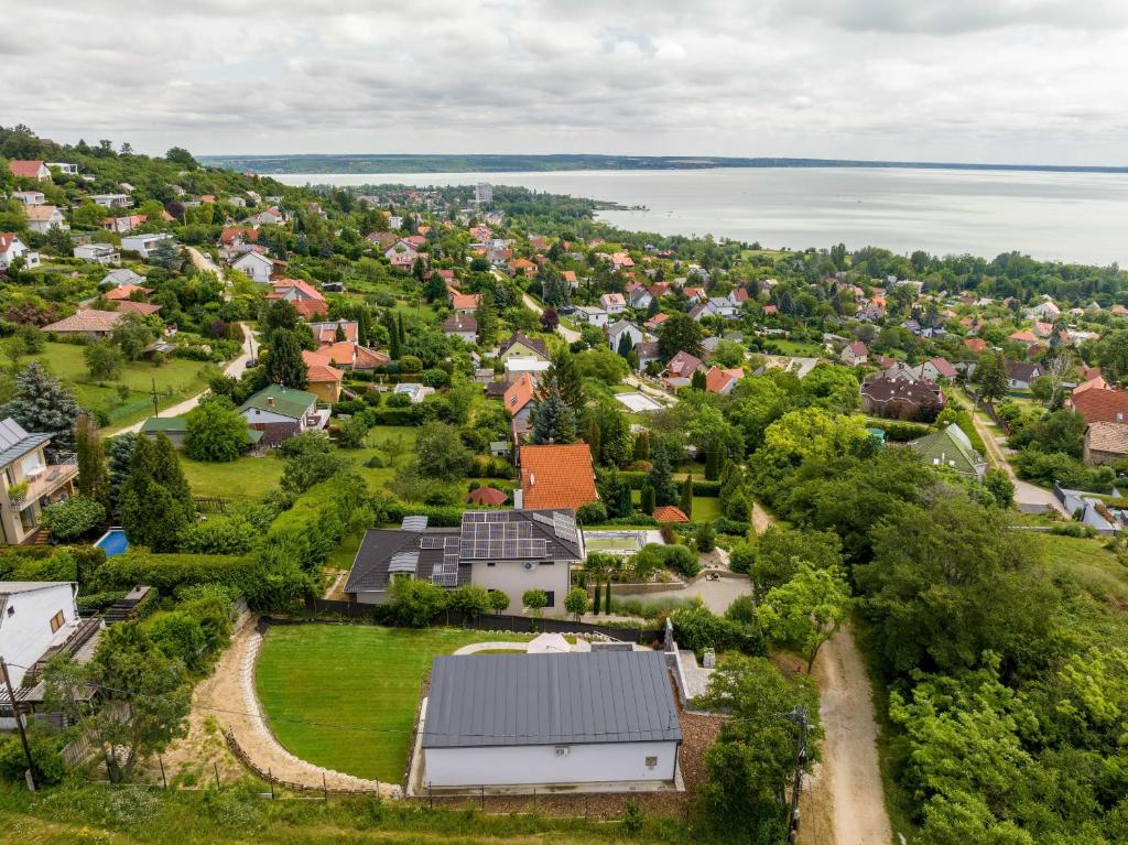 A bird's-eye view of Hillside Home