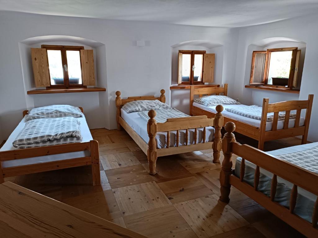Postel nebo postele na pokoji v ubytování Pr Močnk