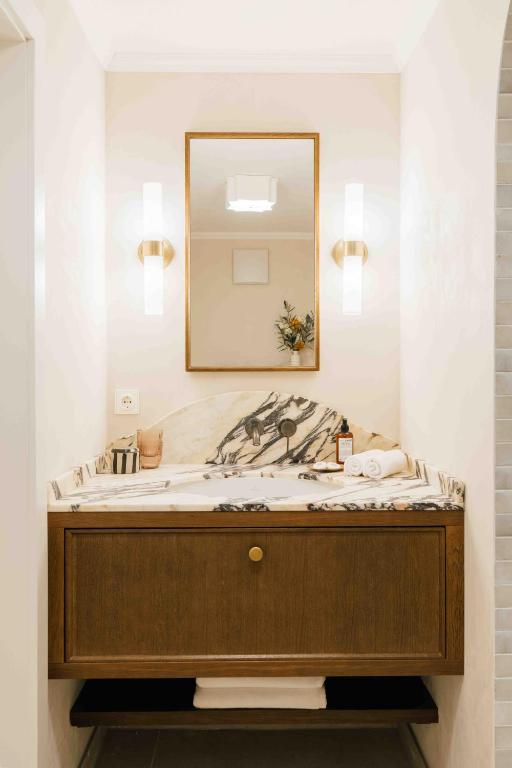 Clemonte Hotel - Your Reception-less Boutique Hideaway - Resim 29