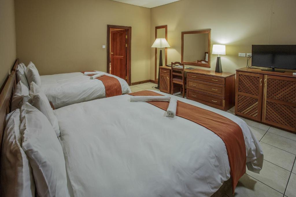 M'kango Golfview Hotel - Exclusive Suite