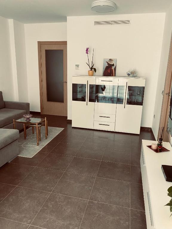Gallery image of Helle, gemütliche 2-Zimmer-Wohnung mit Pool in Pego
