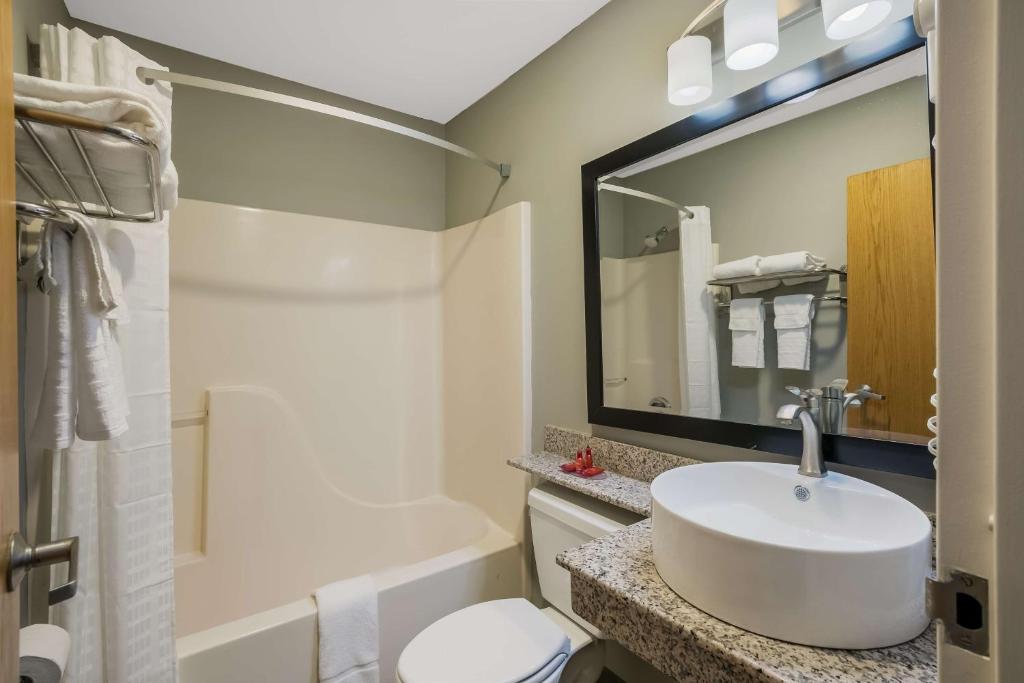 SureStay Plus Hotel by Best Western Sevierville photo