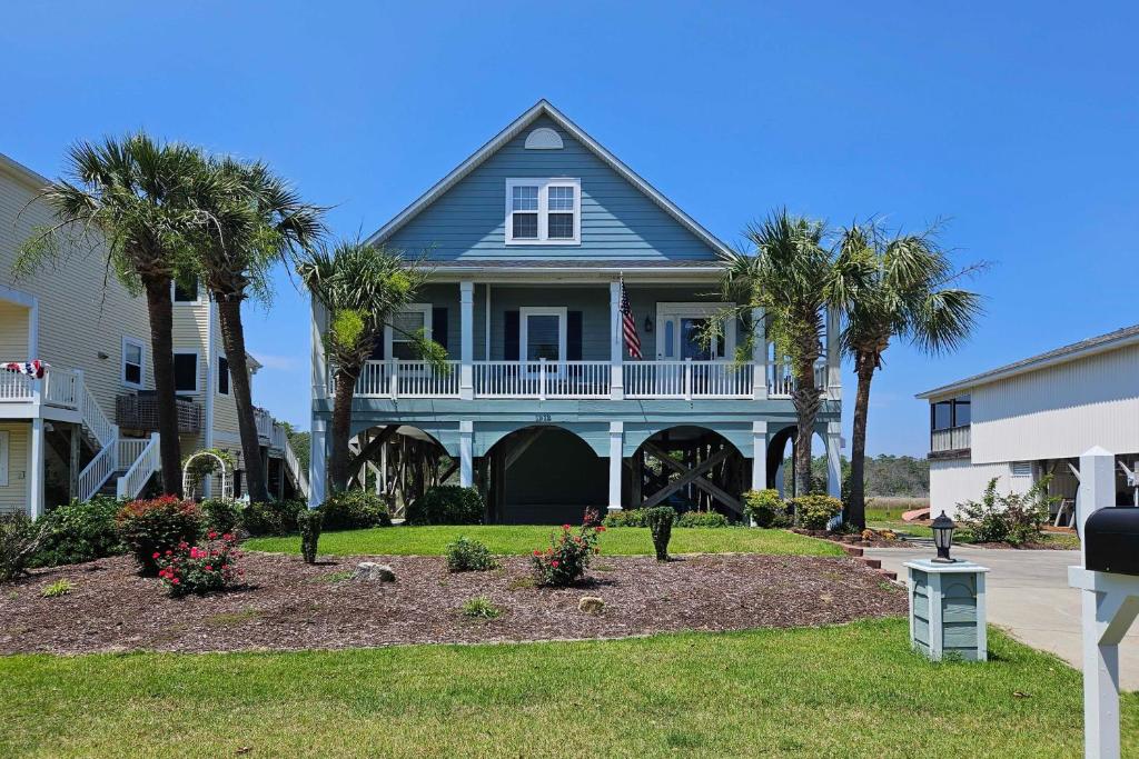 Majestic View, Oak Island (updated prices 2024)