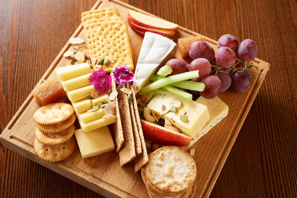 ホテルの敷地内または近くでの食事または食べ物