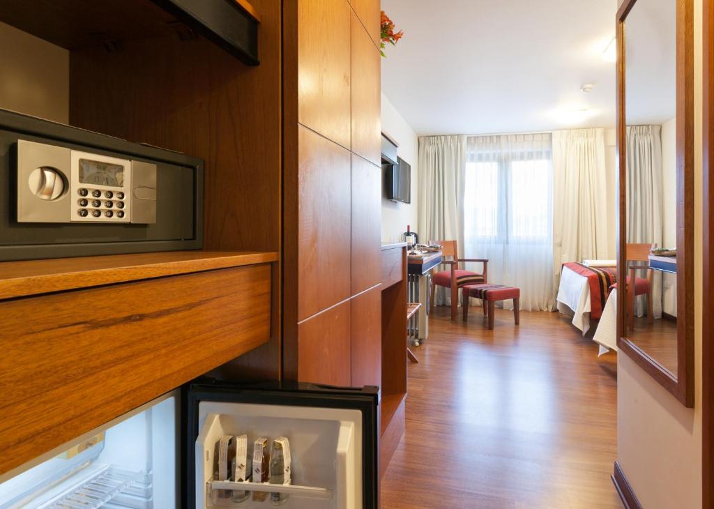 San Agustin Plaza - Sala Familiar (2 Adultos + 2 Niños)