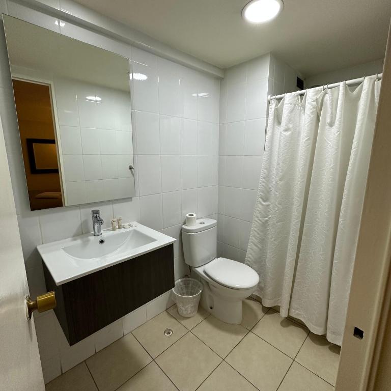 Red Hotel Centric Santiago - Deluxe King Room