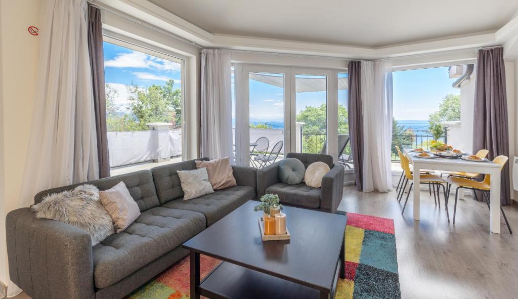 Pobri Design Apartments - отзывы и видео