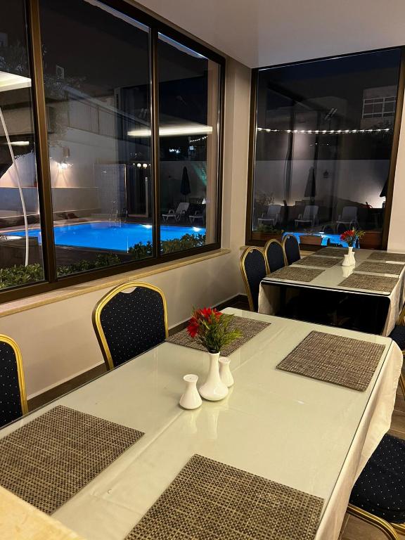 Bazén v ubytování Salome Hotel nebo v jeho okolí