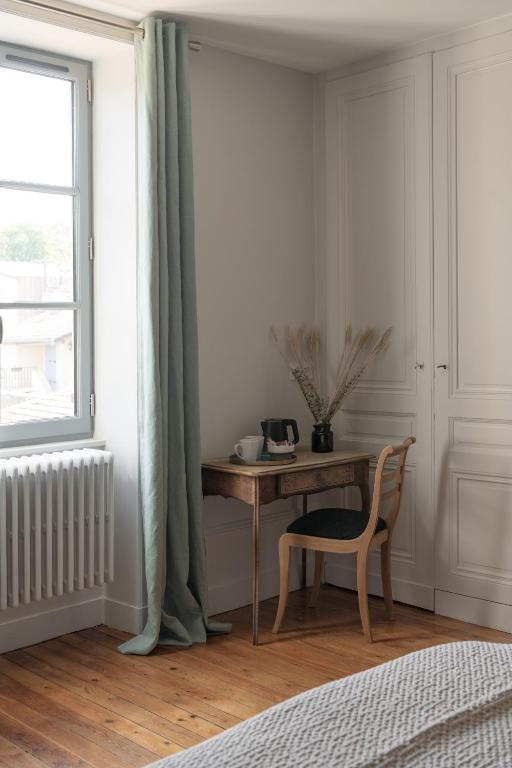La Maison des Monts d'Or - Double Room With Garden View
