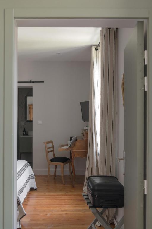 La Maison des Monts d'Or - Double Room With Garden View