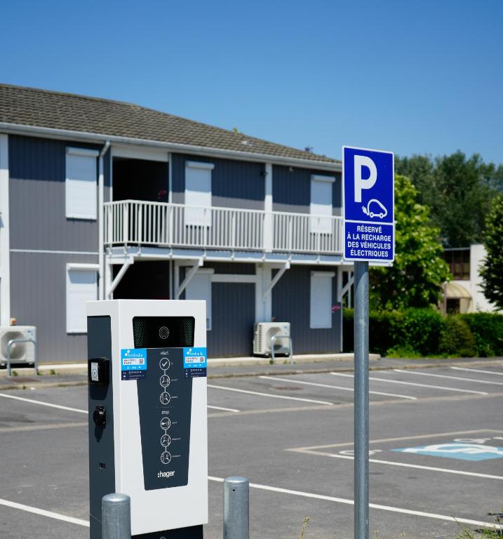 Brit Hotel Essentiel REIMS Taissy - Resim 8