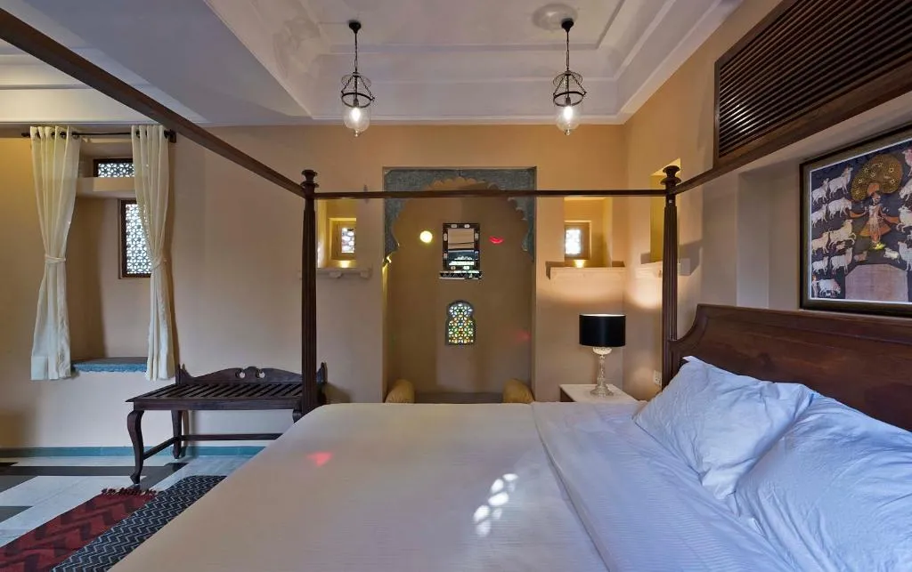 Gogunda room