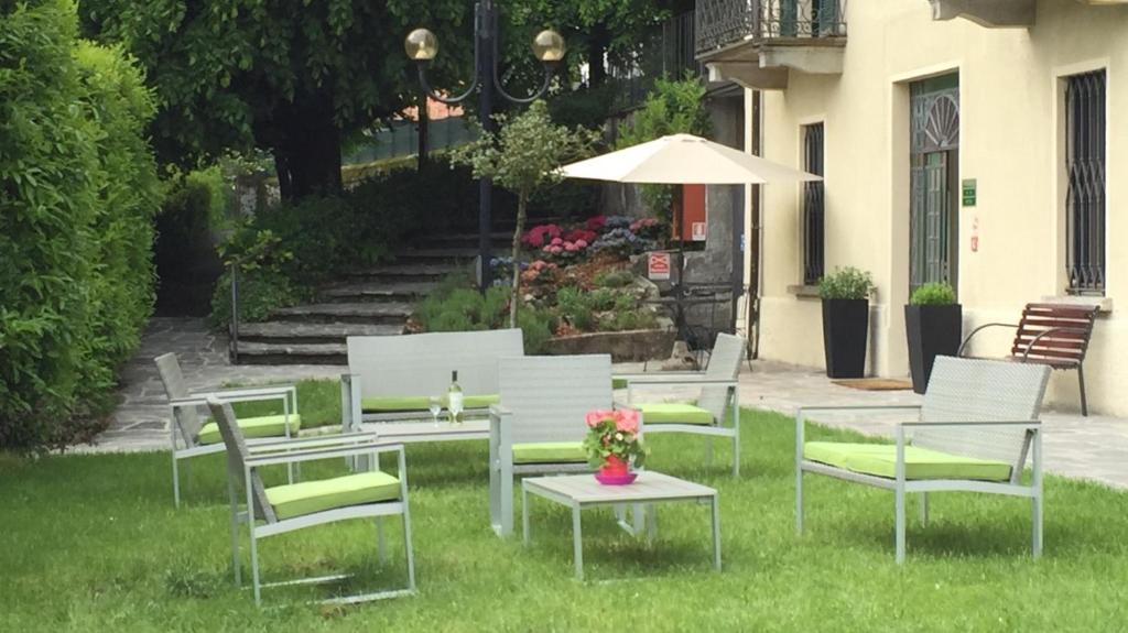 Ogród w obiekcie Hotel Villa San Fedele
