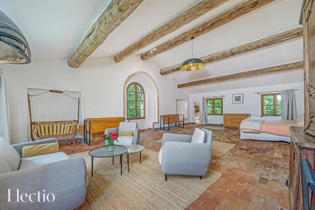 Posezení v ubytování Parenthèse en Luberon