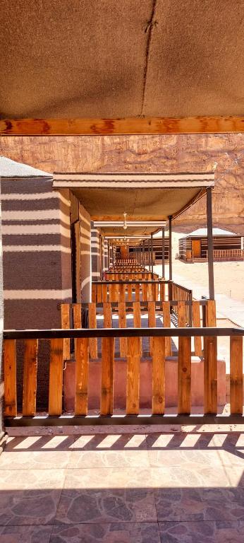 Salman Zwaidh Camp - Carpa