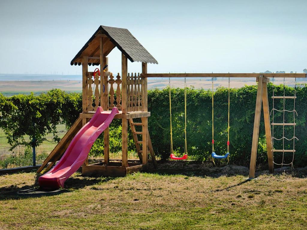 Herní místnost nebo prostor pro děti v ubytování Portita spre Delta