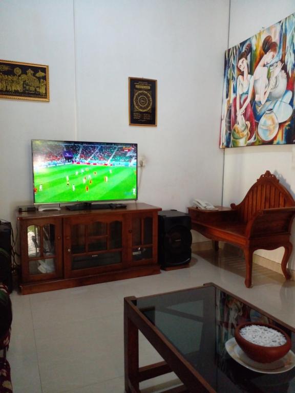 TV a/nebo společenská místnost v ubytování Muthu Villa Sri Lanka