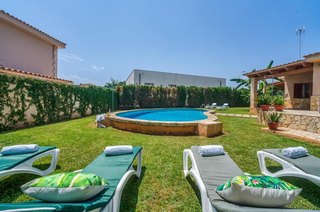 Bazén v ubytovaní Ideal Property Mallorca - Rosas 28 alebo v jeho blízkosti