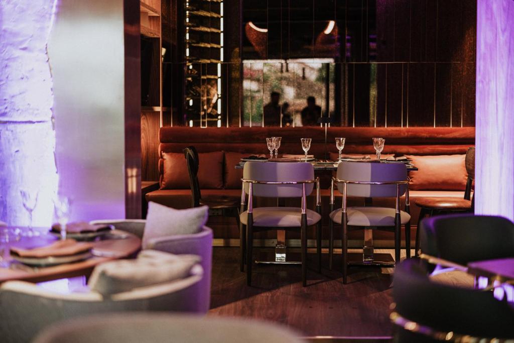 Χώρος καθιστικού στο Hotel Podgorica