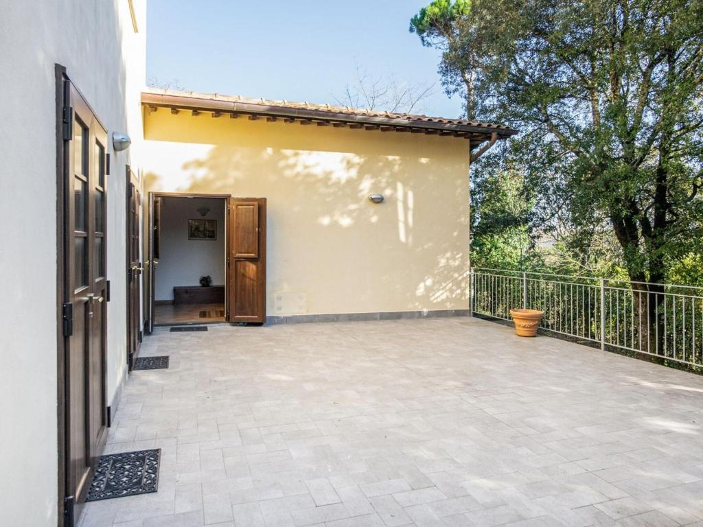 The building in which the holiday home is located