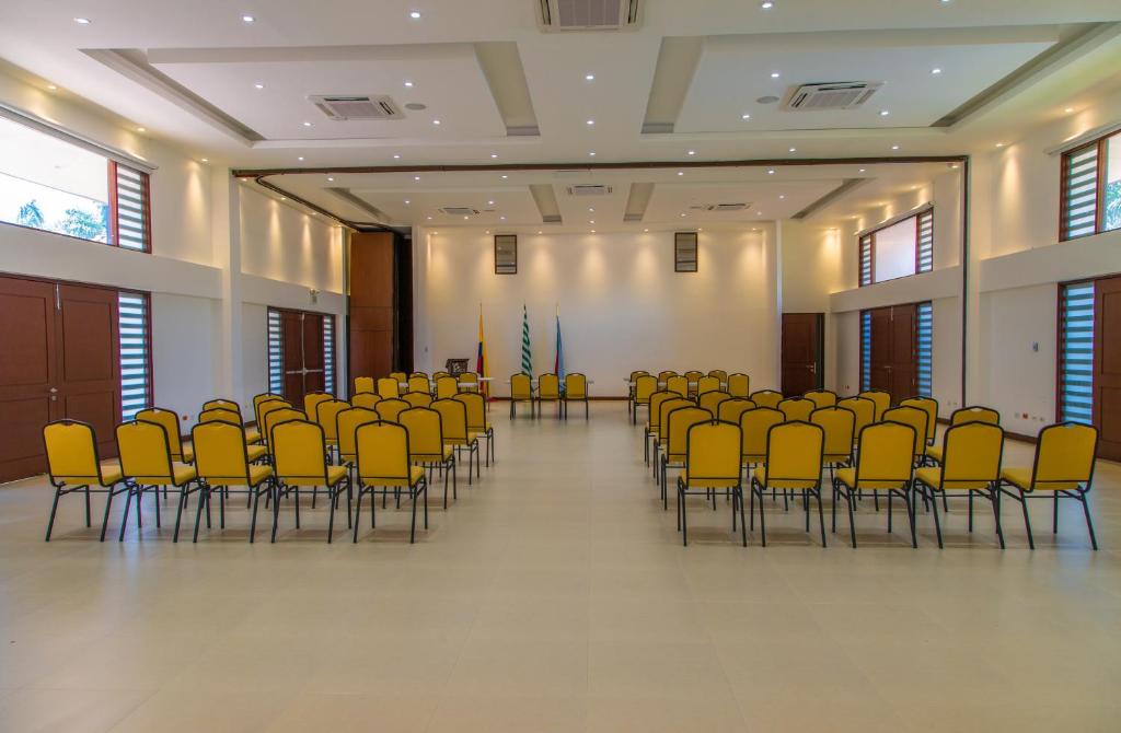 El área de trabajo o centro de convenciones de Hotel Campestre La Potra