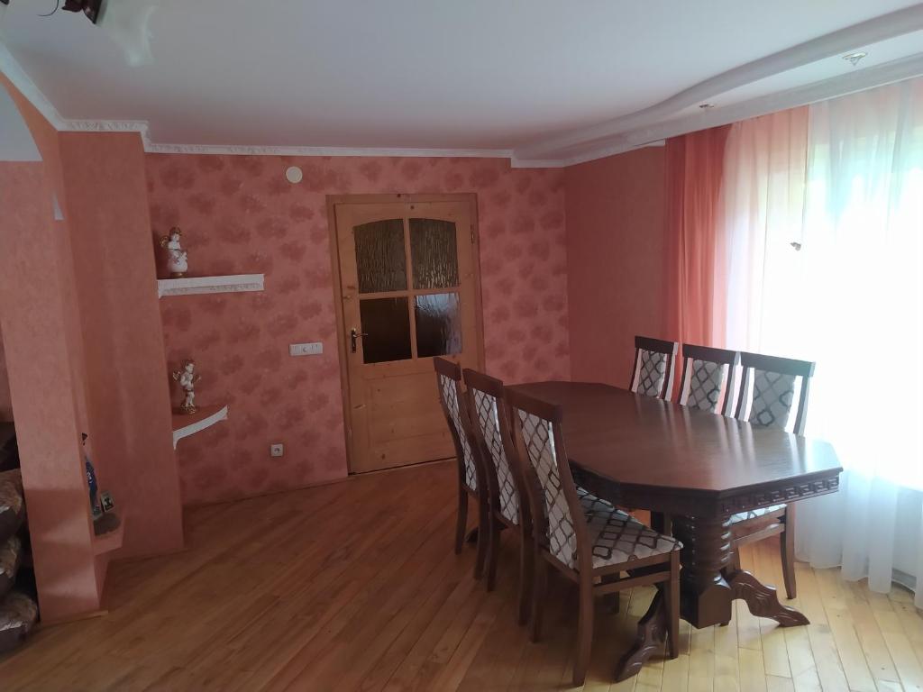 Fotografie z fotogalerie ubytování Гостьовий будинок v destinaci Izky