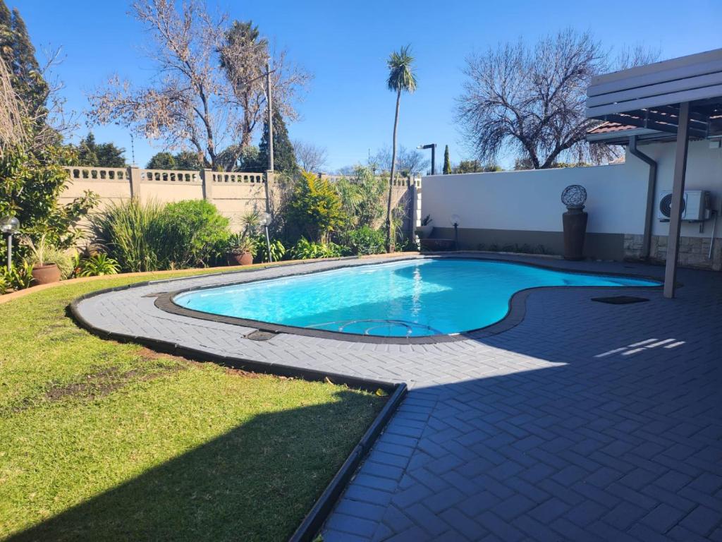 The swimming pool at or close to Masechaba guesthouse