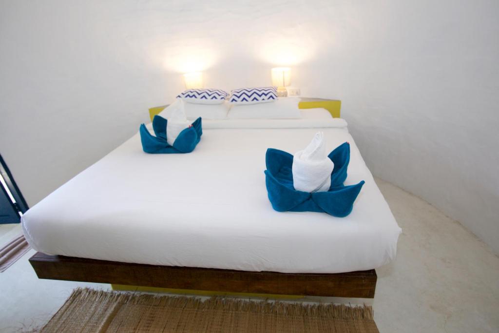 Lime N Soda Beachfront Resort - Cottage Standard