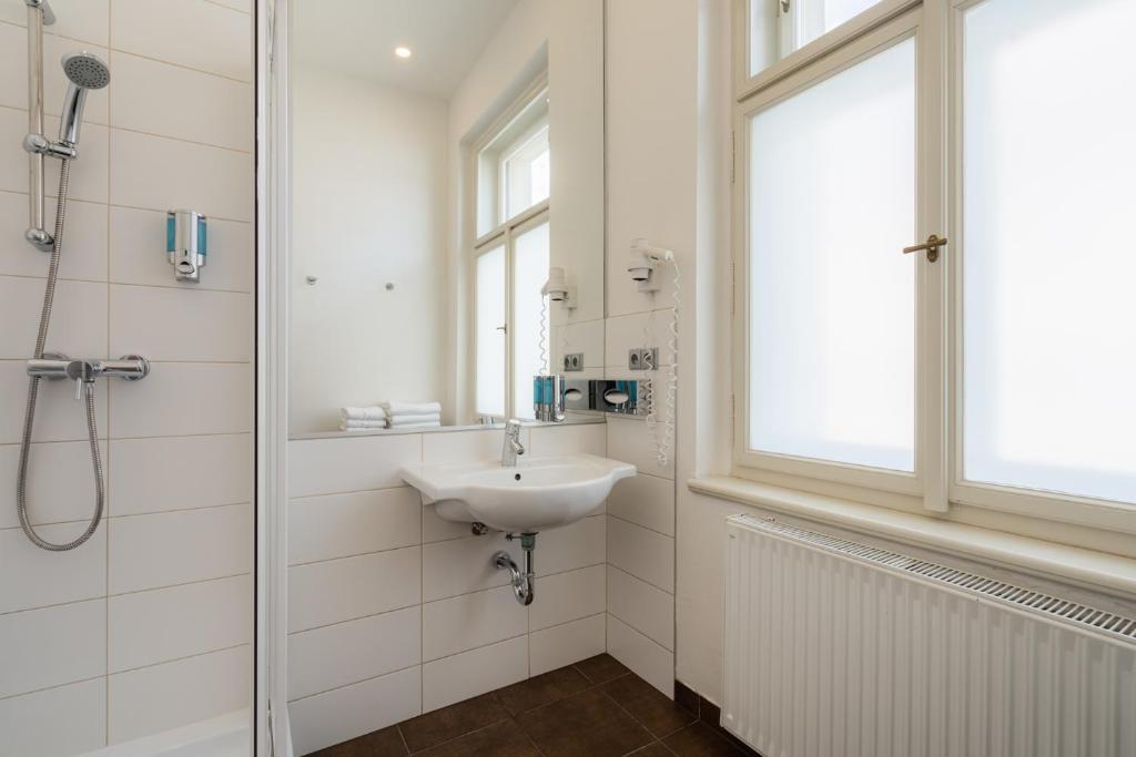 EA Hotel Victoria - Resim 28