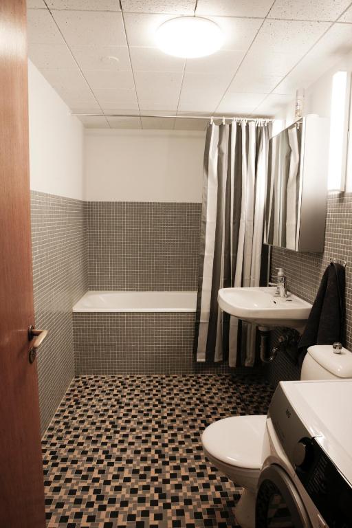 Baðherbergi á Eiðar - Hostel