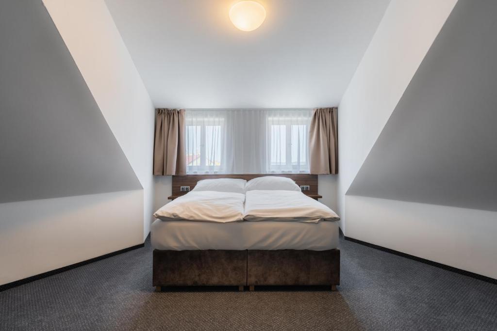 EA Hotel Victoria - Resim 36