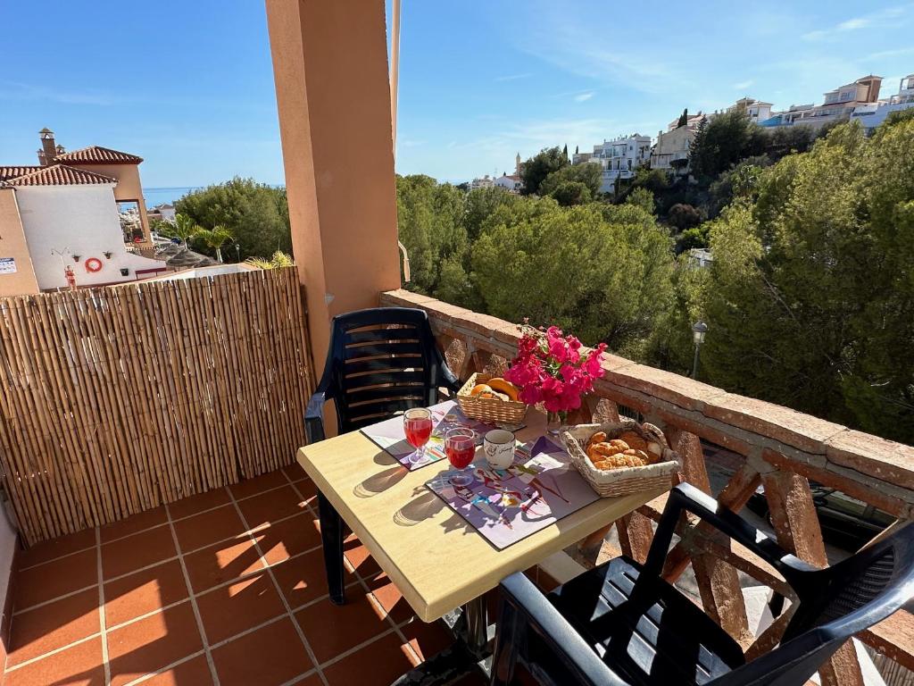 Balkón nebo terasa v ubytování Spacious family villa Aljamar 8a