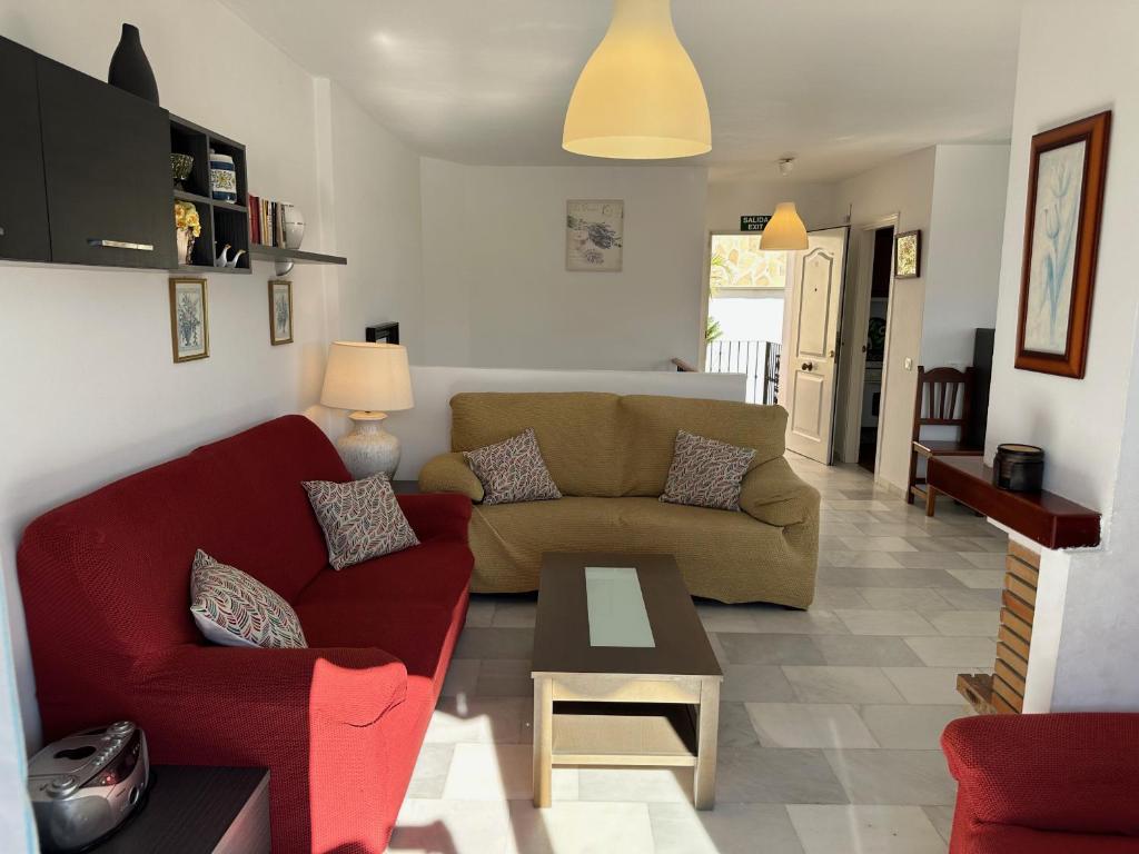 Posezení v ubytování Spacious family villa Aljamar 8a