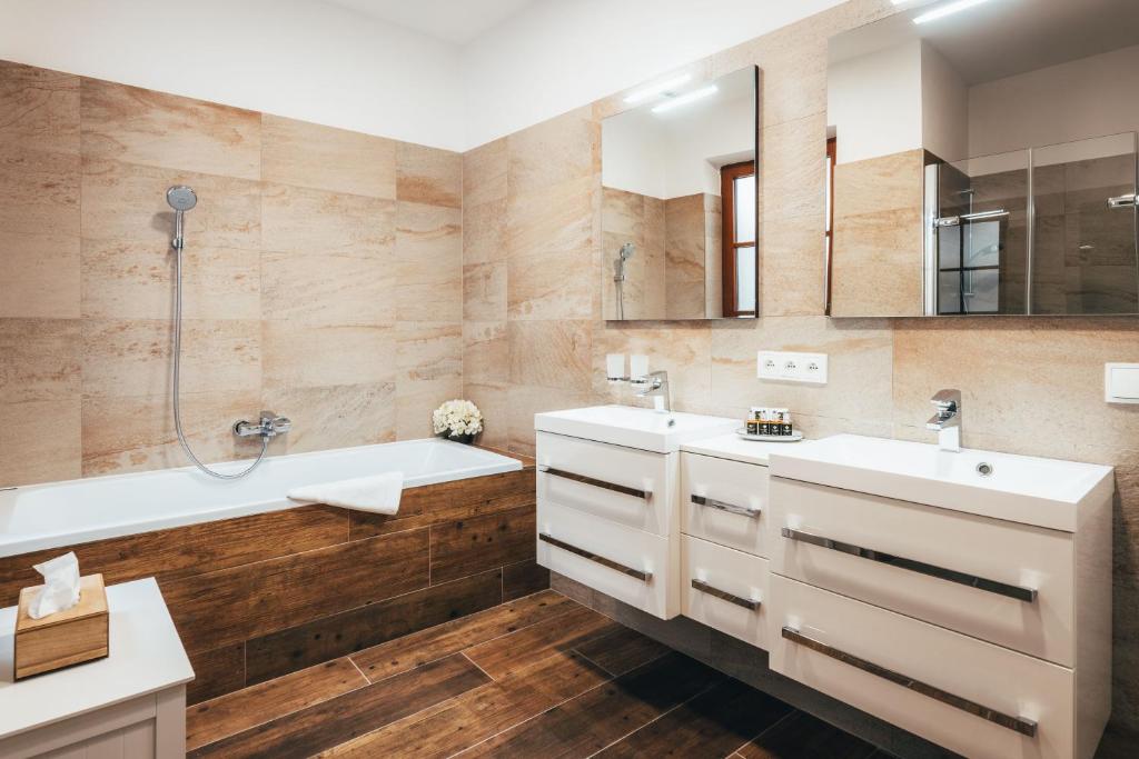 Koupelna v ubytování Hotel Zlaty Andel