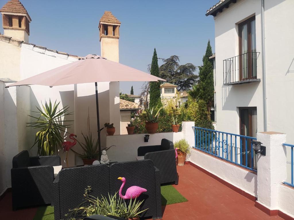 A balcony or terrace at Casa el "Tablao de las Almendras"