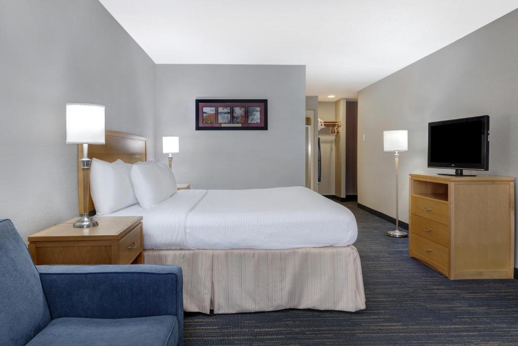 Days Inn by Wyndham Niagara Falls Near The Falls - Resim 45